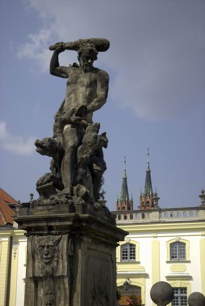 Bia�ystok - Rze�ba przy pa�acu Branickich